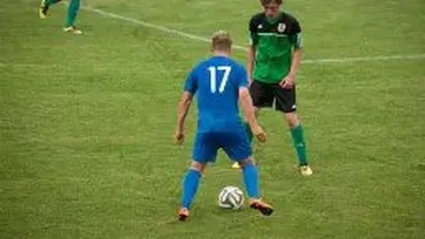 贺希宁惊险秒杀！深圳男篮极限三分回放，0.1秒出手绝杀瞬间