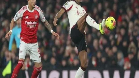 谢思埸巴黎奥运三米板成功卫冕，中国跳水队再夺一金